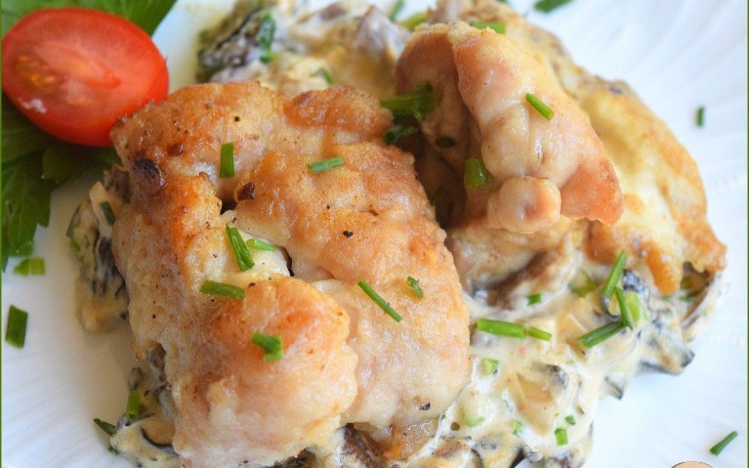 Le fond de veau miroir réduit de 300 cl en 3l, laqué sur un ris de veau croustillant.