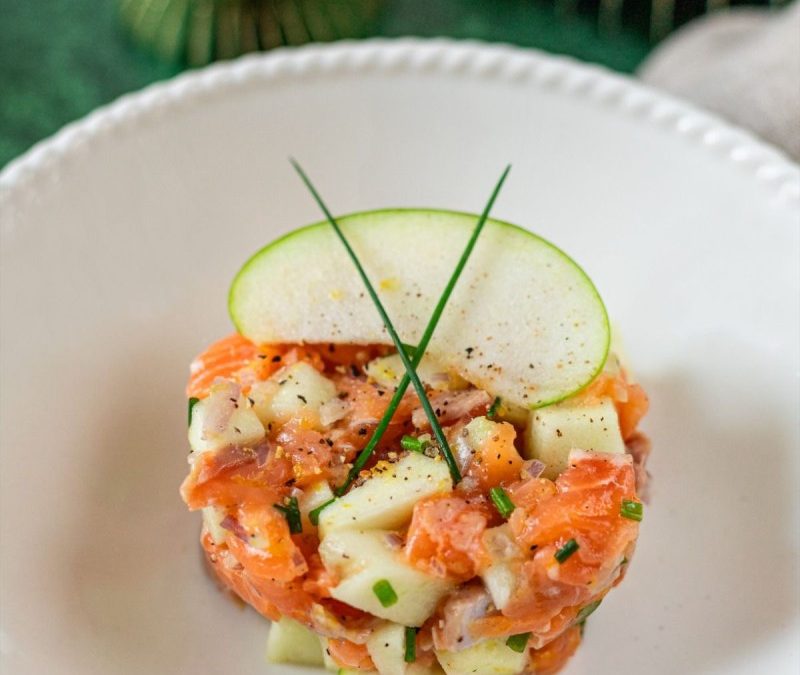 Les 100millilitres de gelée de pomme verte, accompagnant un tourteau effiloché.