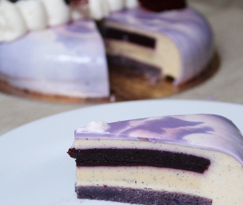 Le bavarois onctueux monté avec 10cl de lait cru de ferme et vanille bleue.