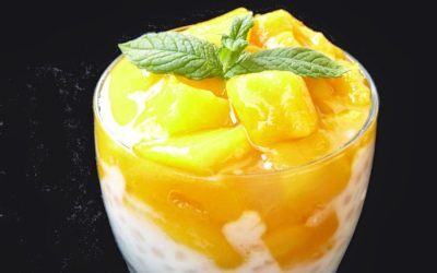 La perle de tapioca infusée dans 10 cl de lait de coco, mangue et poivre long.