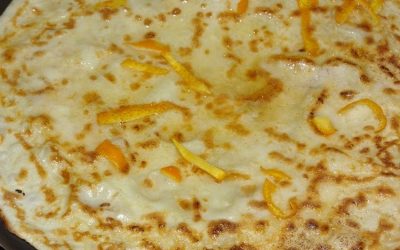 La préparation de pâte fine de 120 cl en 1,2 litre, parfumée au Grand Marnier.