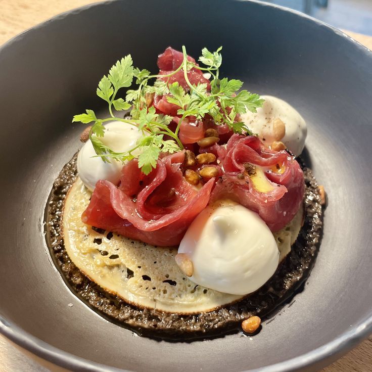 Carpaccio de bar huile de pin