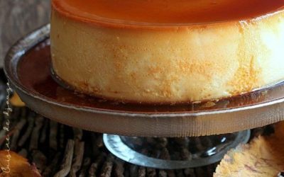 La crème renversée de 25 cl de lait en verre, caramel amer et noisettes torréfiées.