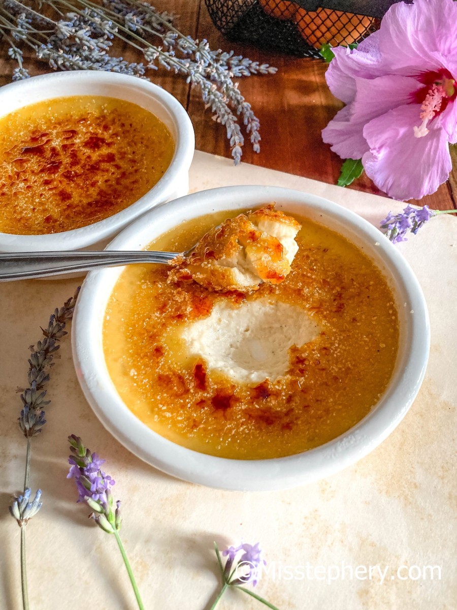 Cr&egrave;me br&ucirc;l&eacute;e lavande