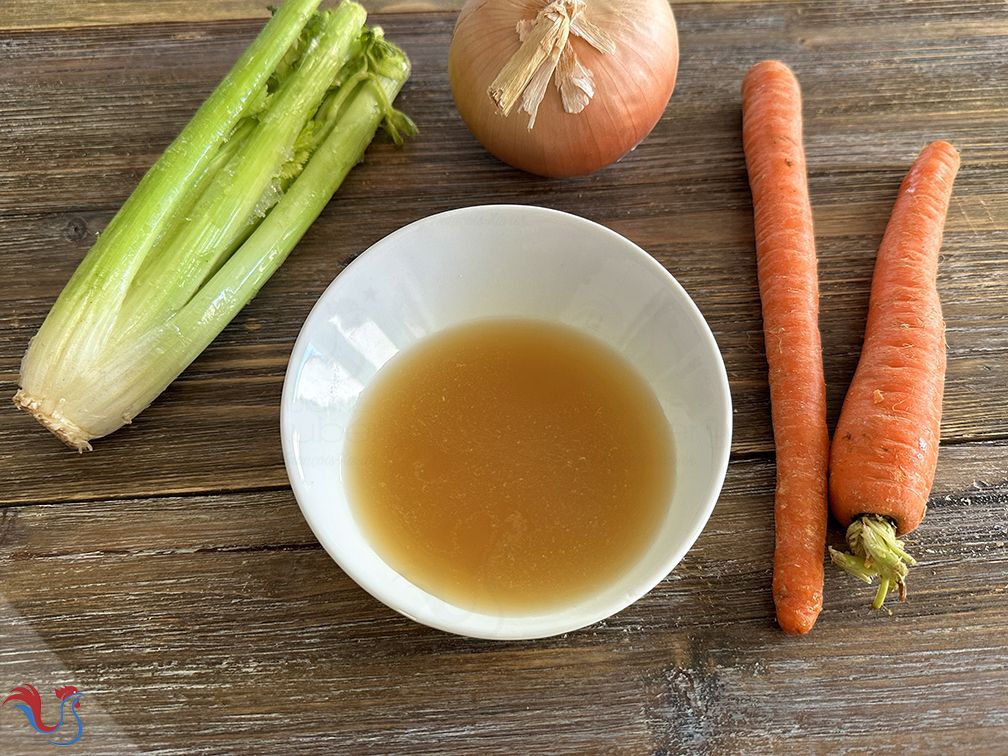 Bouillon de poule l&eacute;gumes tourn&eacute;s