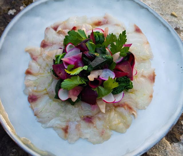 Carpaccio de bar huile de pin