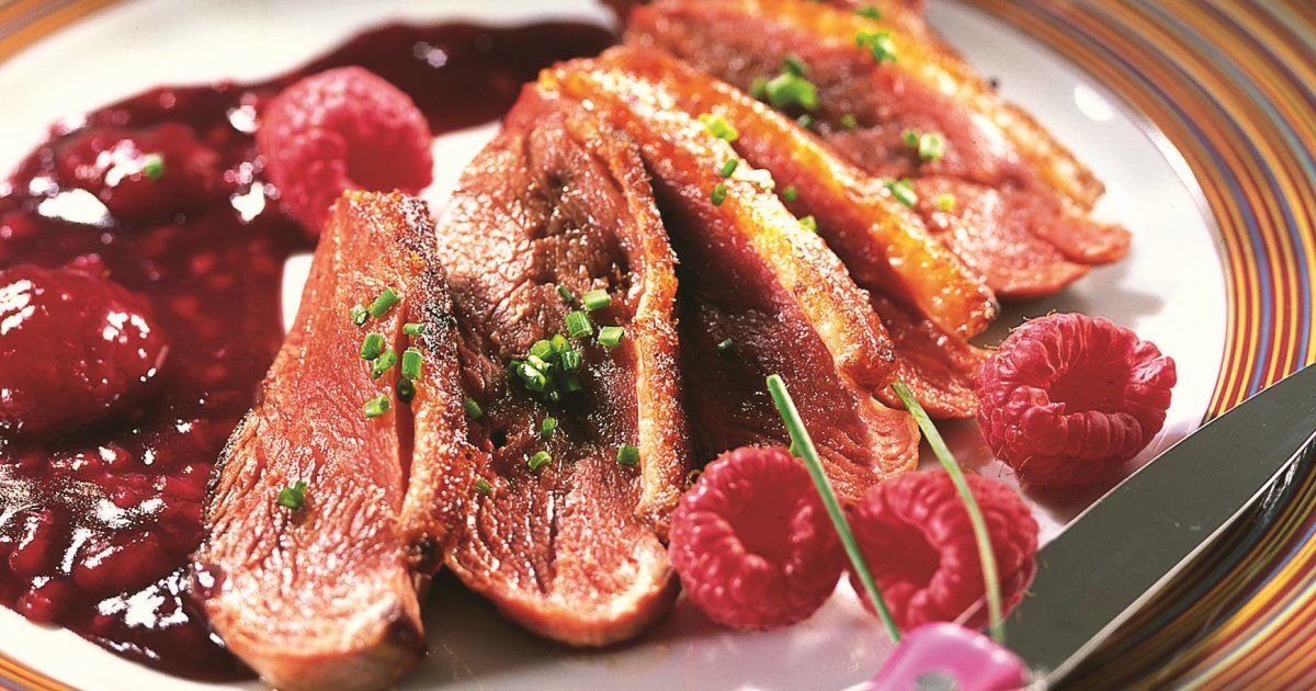 Foie gras po&ecirc;l&eacute; framboise
